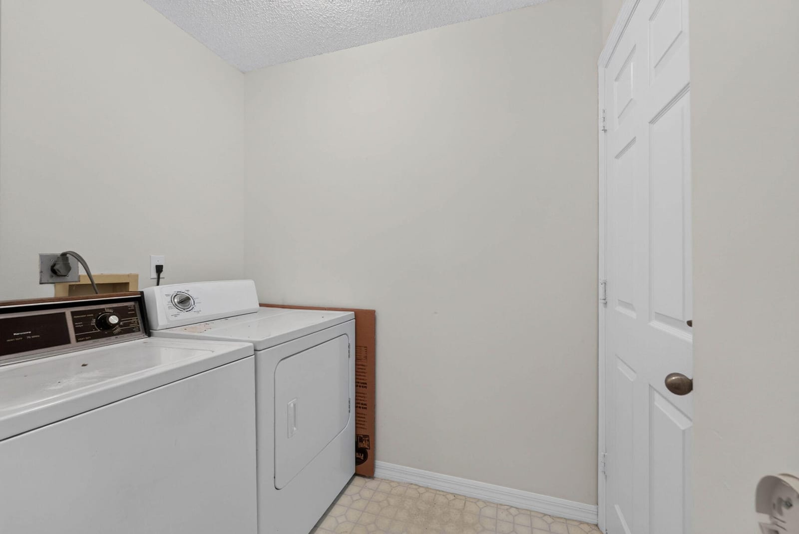 18871 NW 2ND Street, Pembroke Pines, FL 33029 photo 13