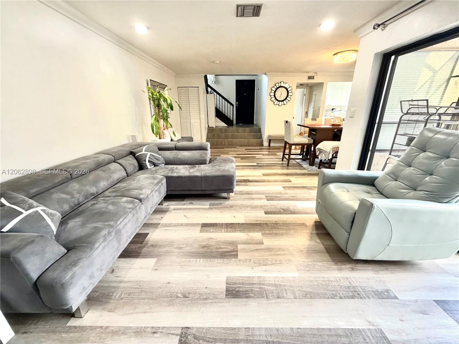 2041 Bayberry Drive — photo 3