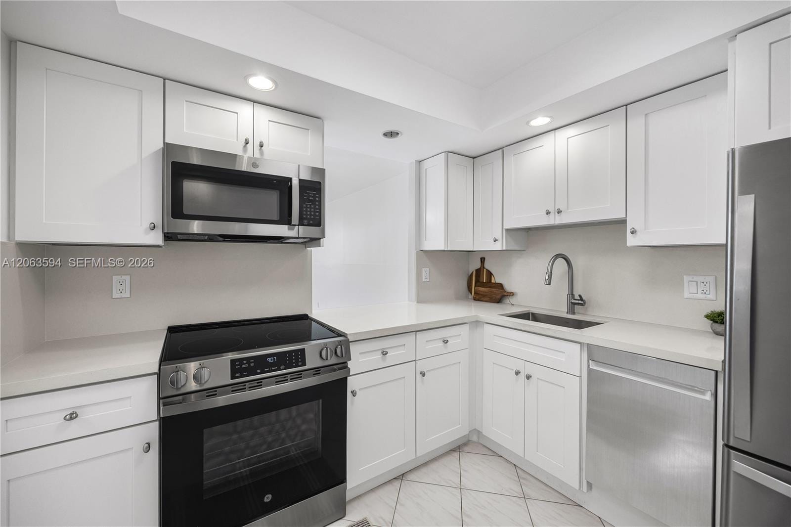 1825 S Ocean Drive 313 — photo 4