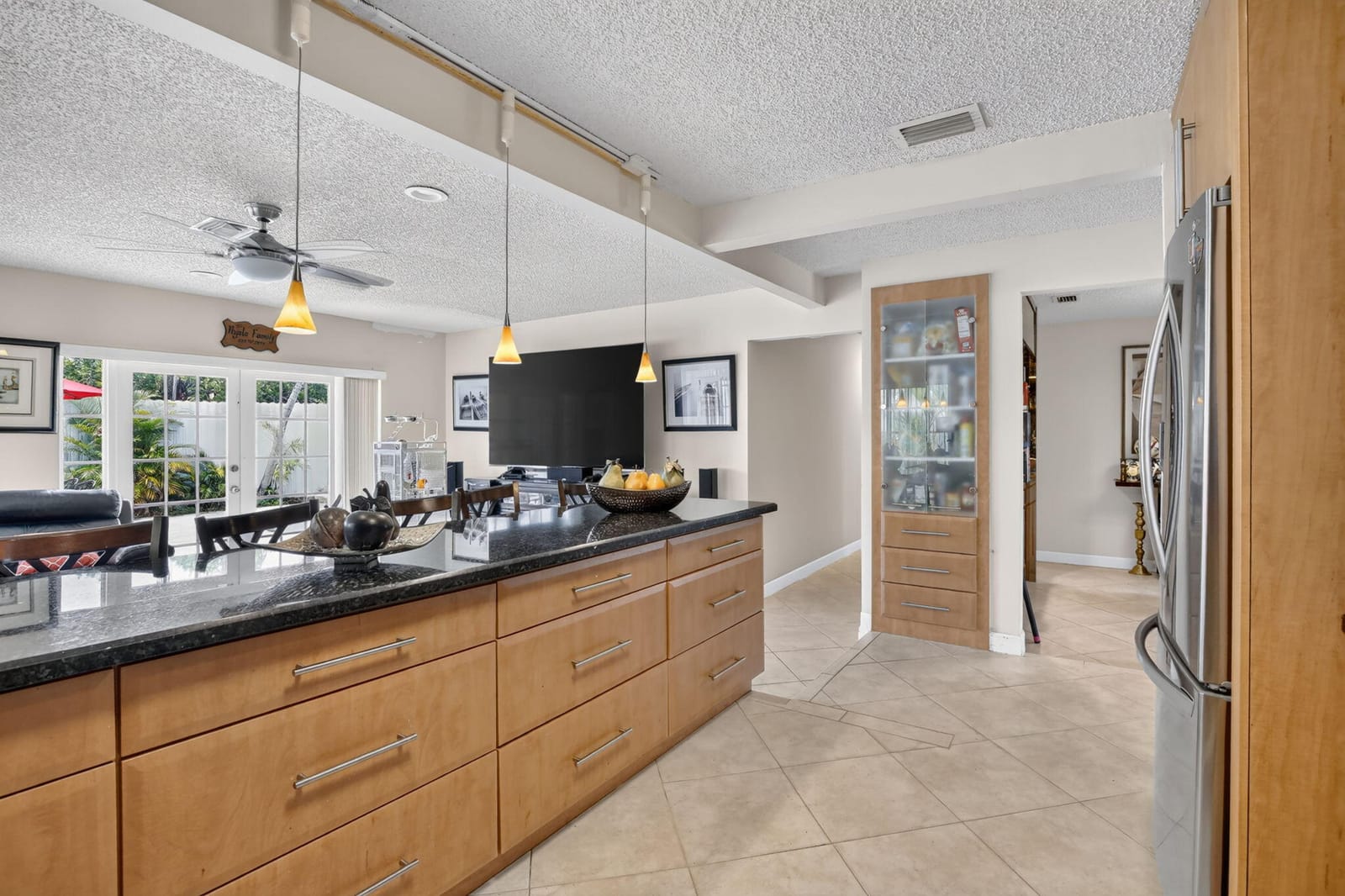 910 NE 205TH Street, Miami, FL 33179 photo 17