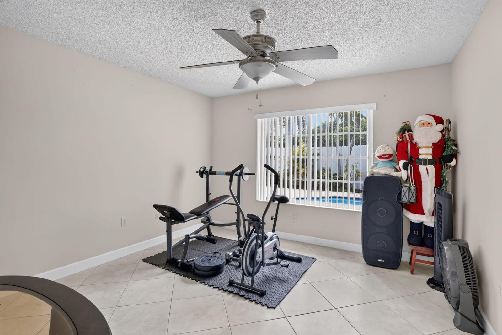 910 NE 205TH Street, Miami, FL 33179 photo 30