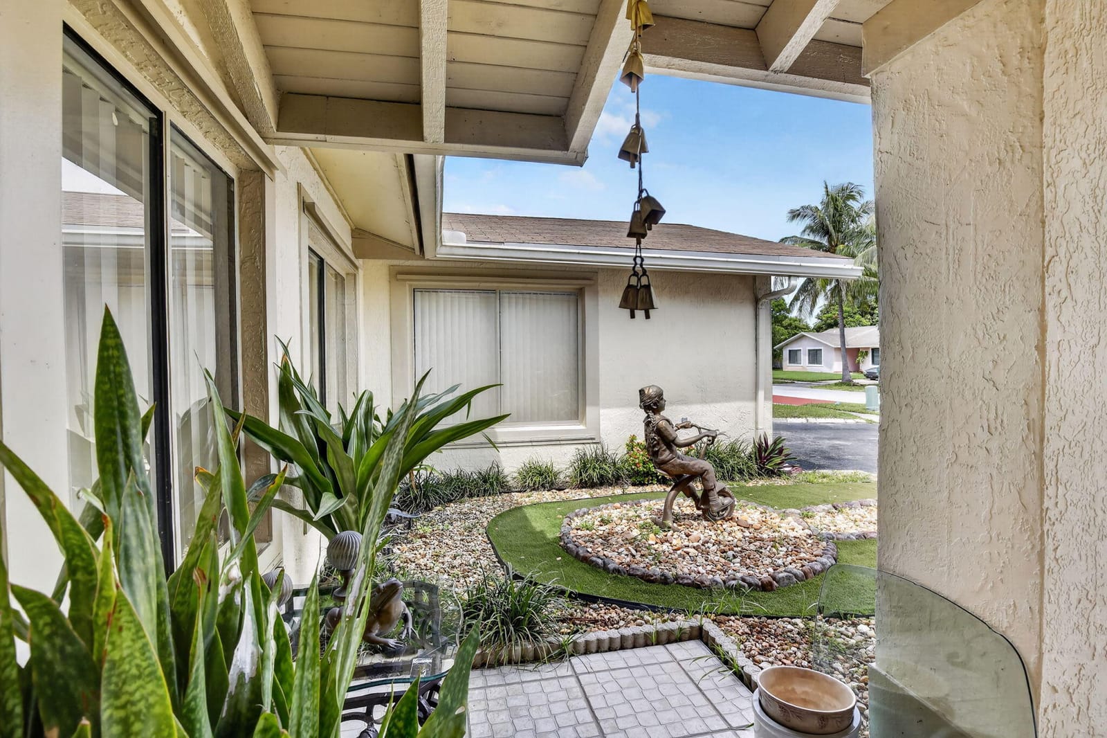 910 NE 205TH Street, Miami, FL 33179 photo 7