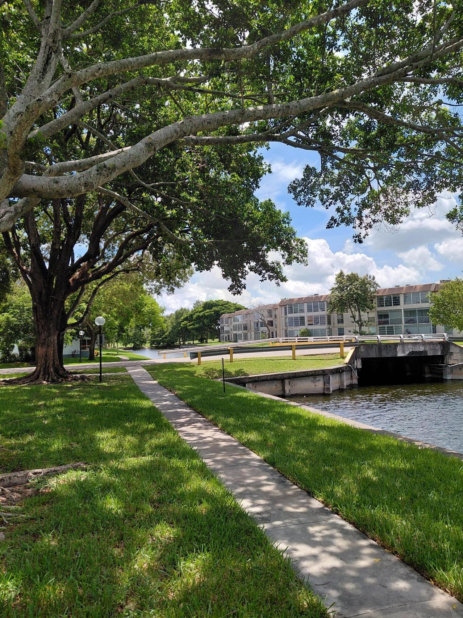8350 SANDS POINT Boulevard 102E — photo 3