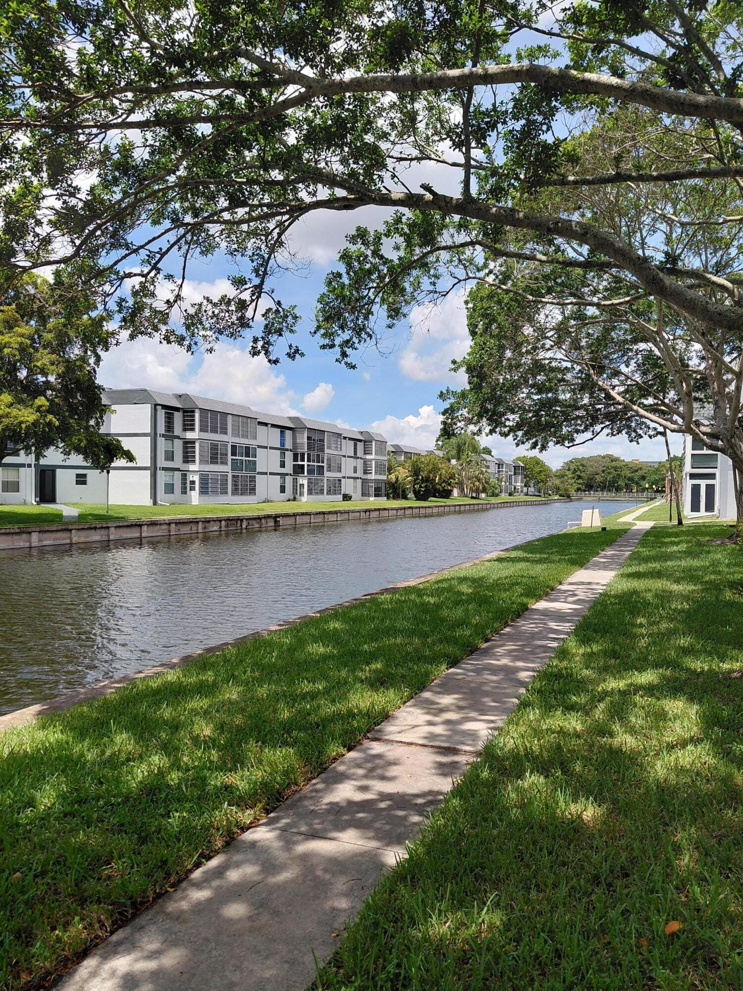 8350 SANDS POINT Boulevard 102E — photo 4