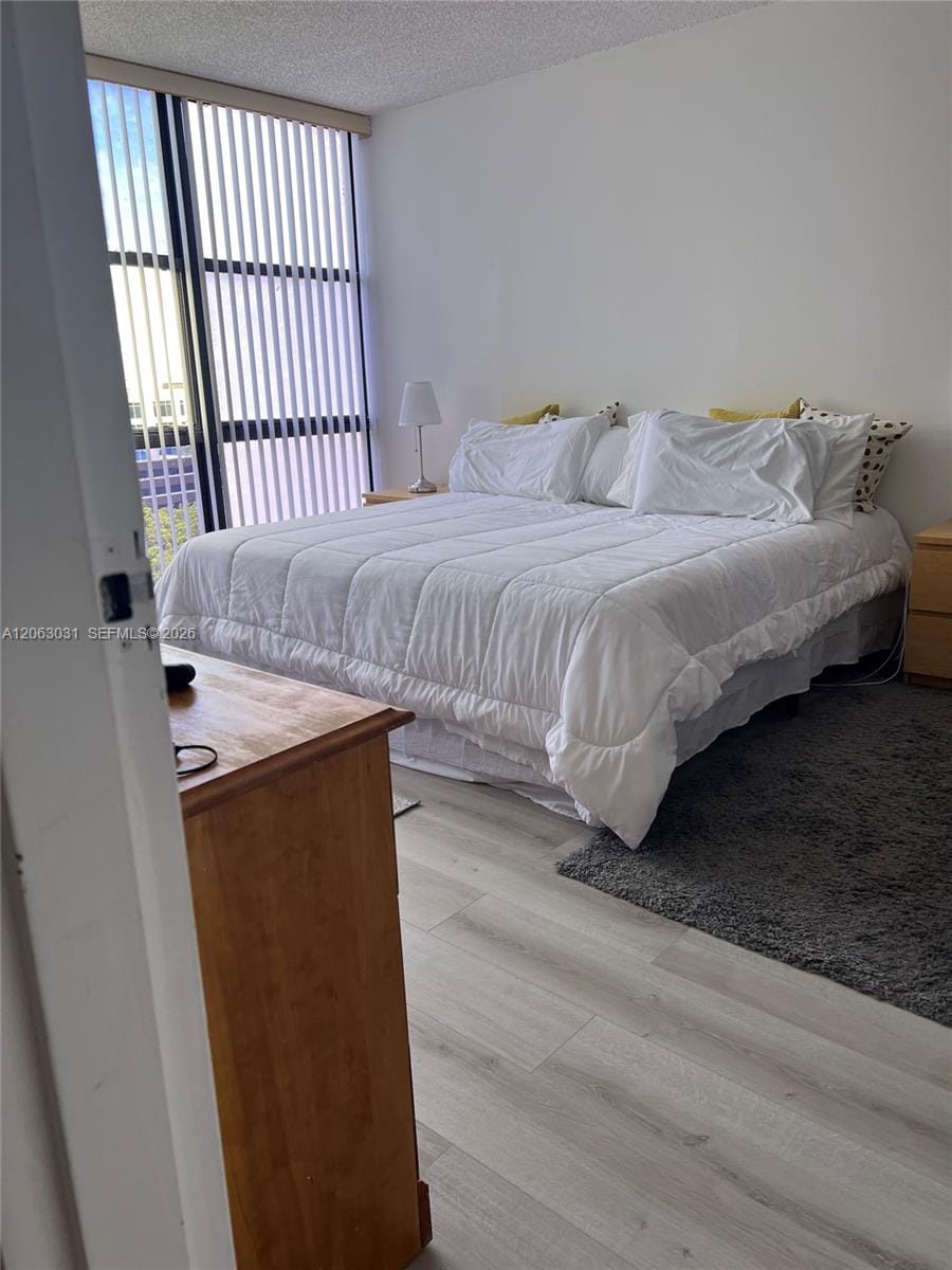 16919 N Bay Road 916, Sunny Isles Beach, FL 33160 photo 11