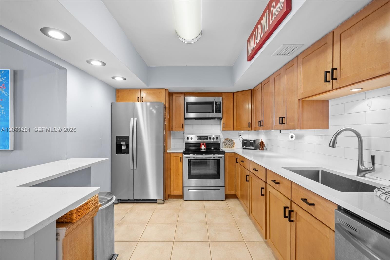 600 Three Islands Boulevard 911 — photo 8