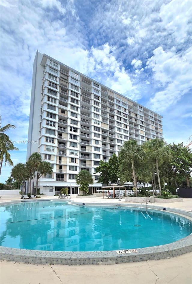 1865 79th St Causeway 11A, North Bay Village, FL 33141