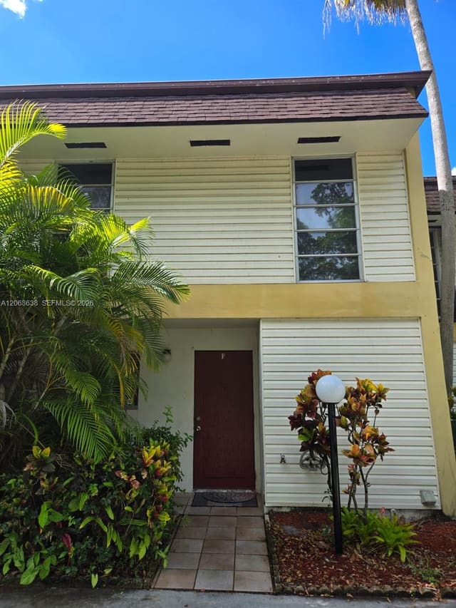 3320 Simms 11F, Hollywood, FL 33021