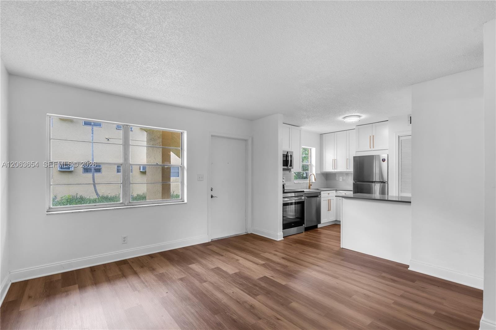5168 NE 6th Avenue 416 — photo 8