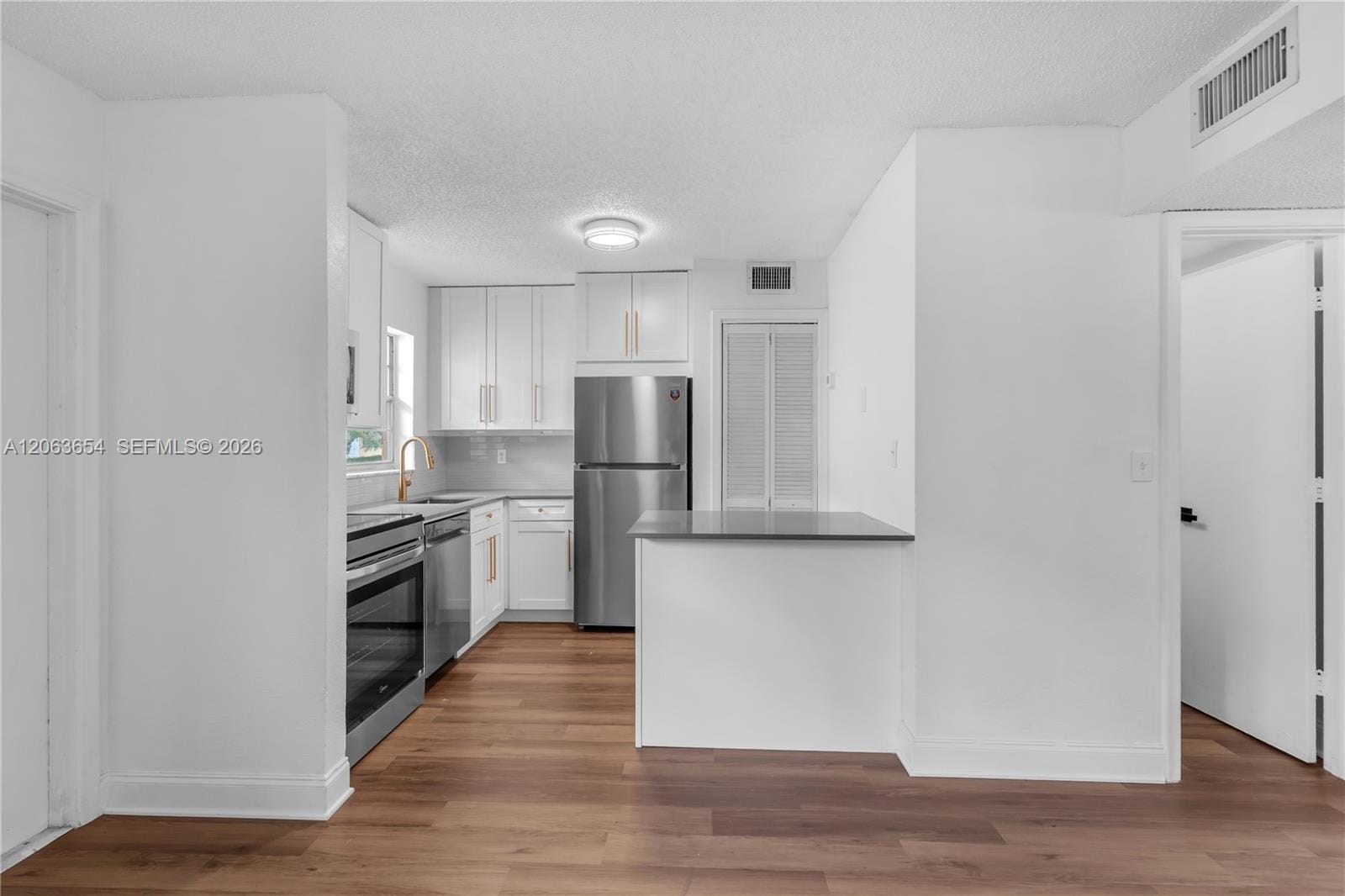 5168 NE 6th Avenue 416 — photo 9