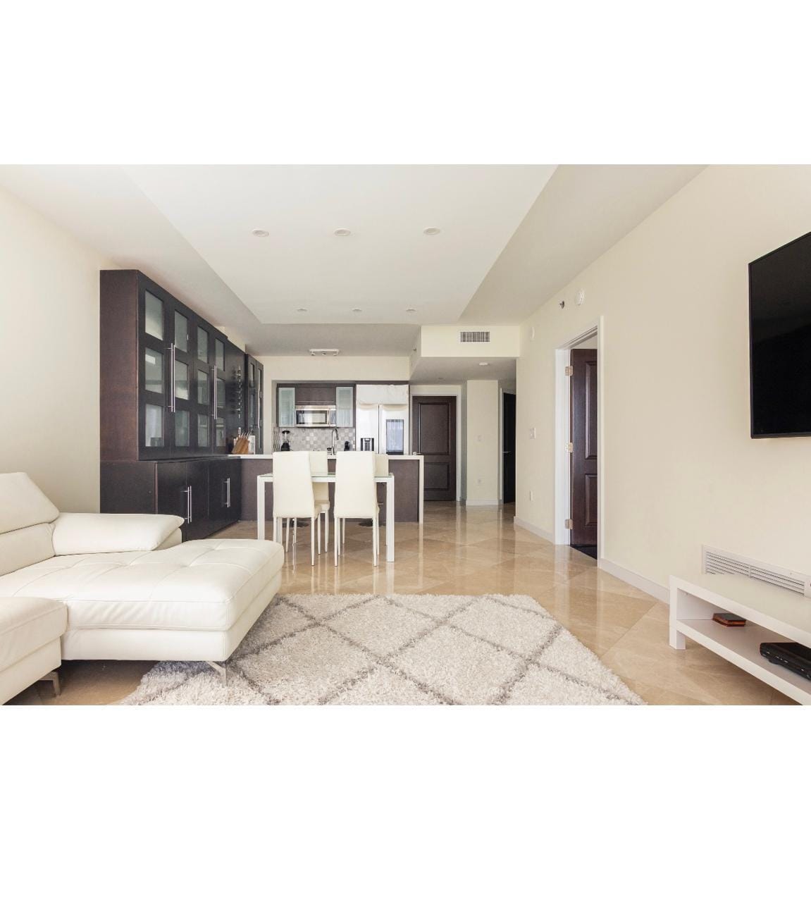 55 SE 6th Street 4007 — photo 3