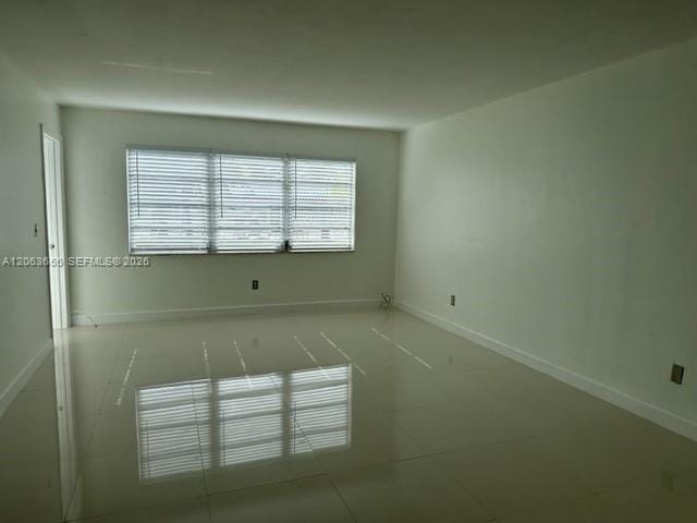 1530 NE 191st Street 141, Miami, FL 33179 photo 2