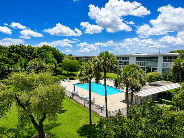 2504 Antigua Terrace F4, Coconut Creek, FL 33066