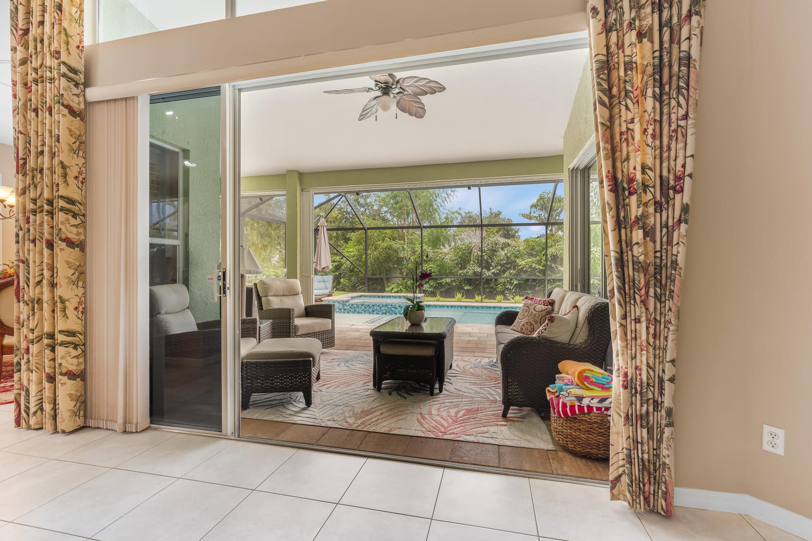 210 CHAMPAGNE Court SW, Vero Beach, FL 32968 photo 18