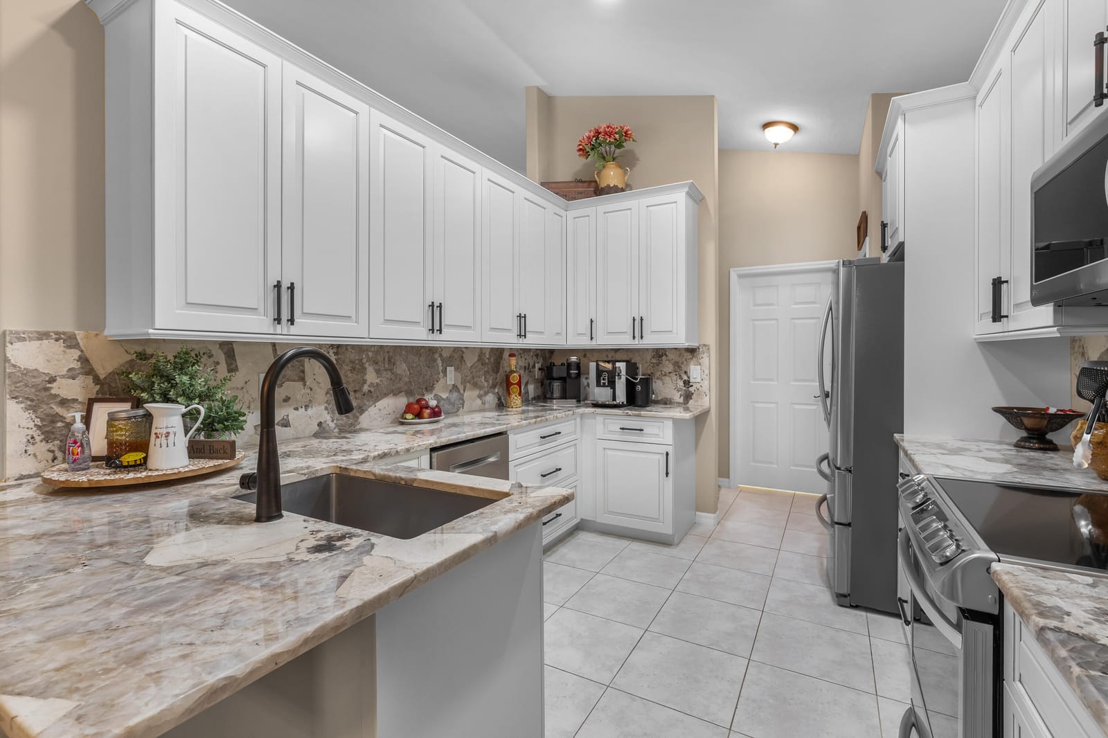 210 CHAMPAGNE Court SW, Vero Beach, FL 32968 photo 22