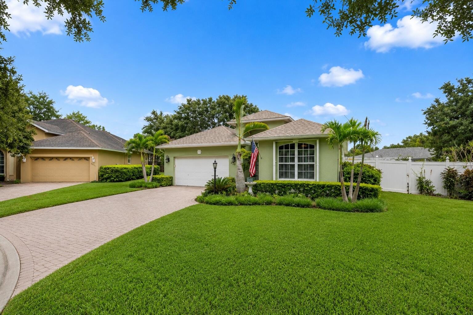 210 CHAMPAGNE Court SW — photo 6
