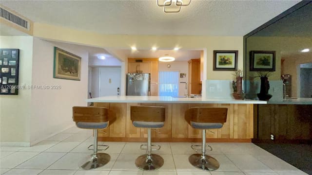 190 SE 5th Avenue 104, Meadowbrook Lakes View, Dania Beach, FL