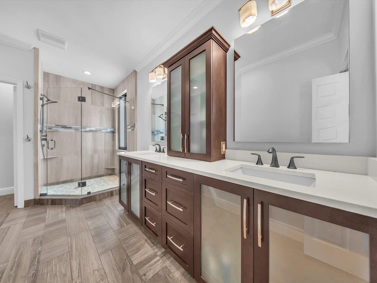 6347 SHADOW TREE Lane — photo 12