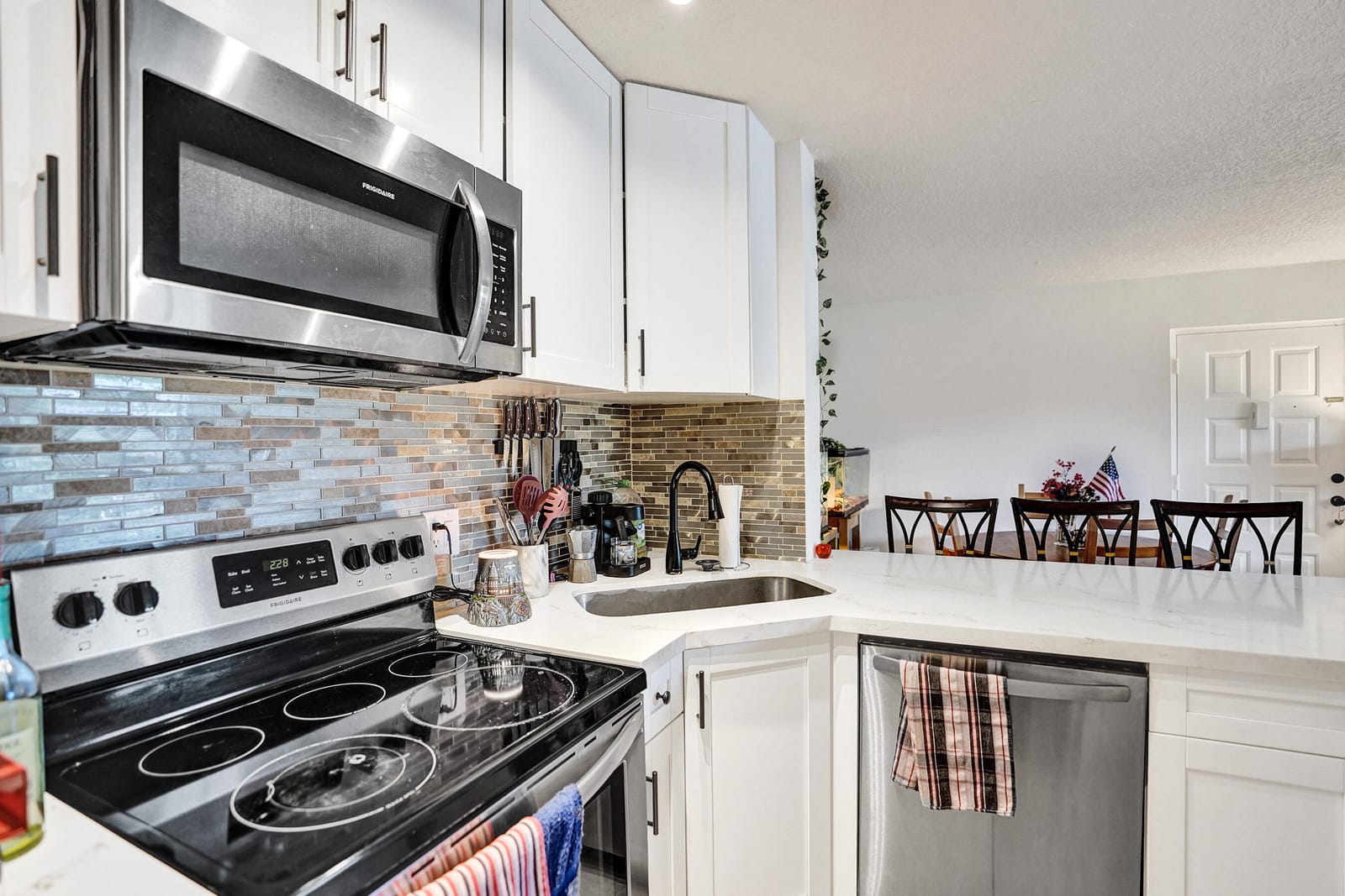 629 Sea Pine Way A1 — photo 10
