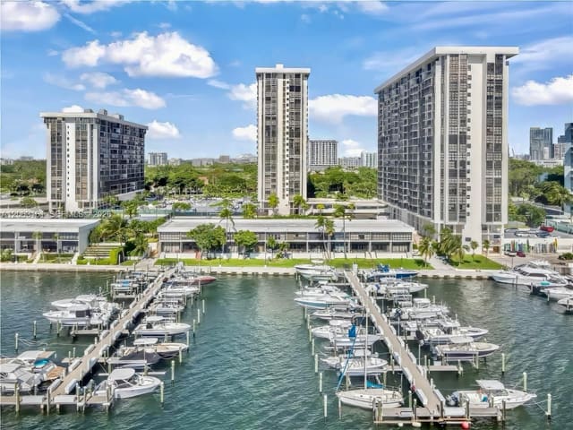 1901 Brickell Avenue B512, Miami, FL 33129