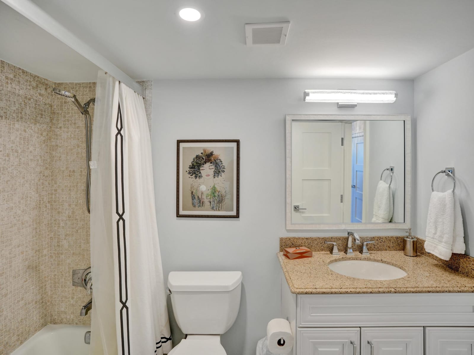 1051 Hillsboro Mile 510e — photo 11