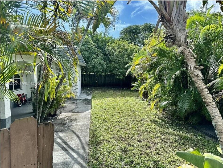 1480 NW 20th Court — photo 2