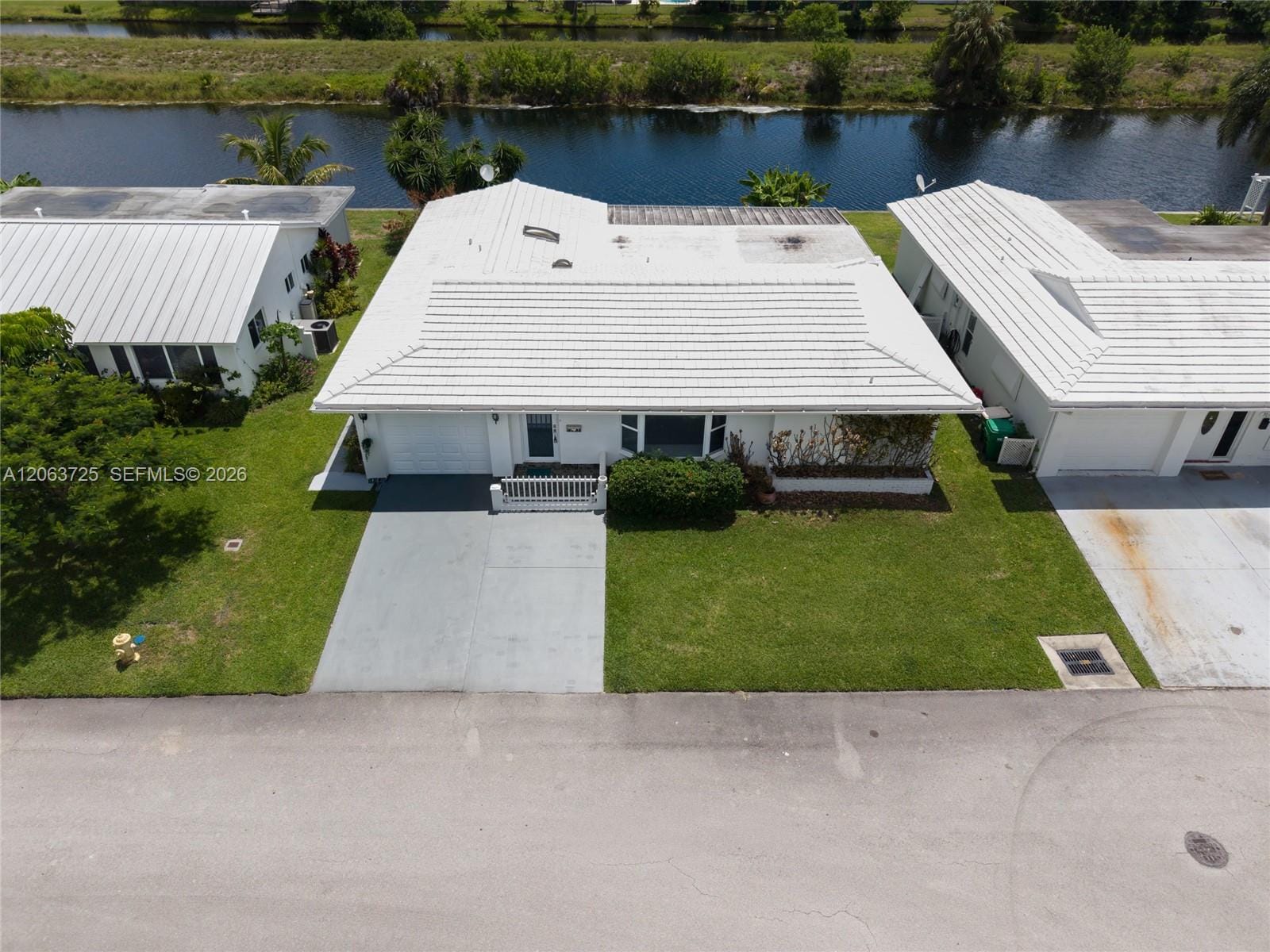 7100 NW 66th Terrace — photo 2