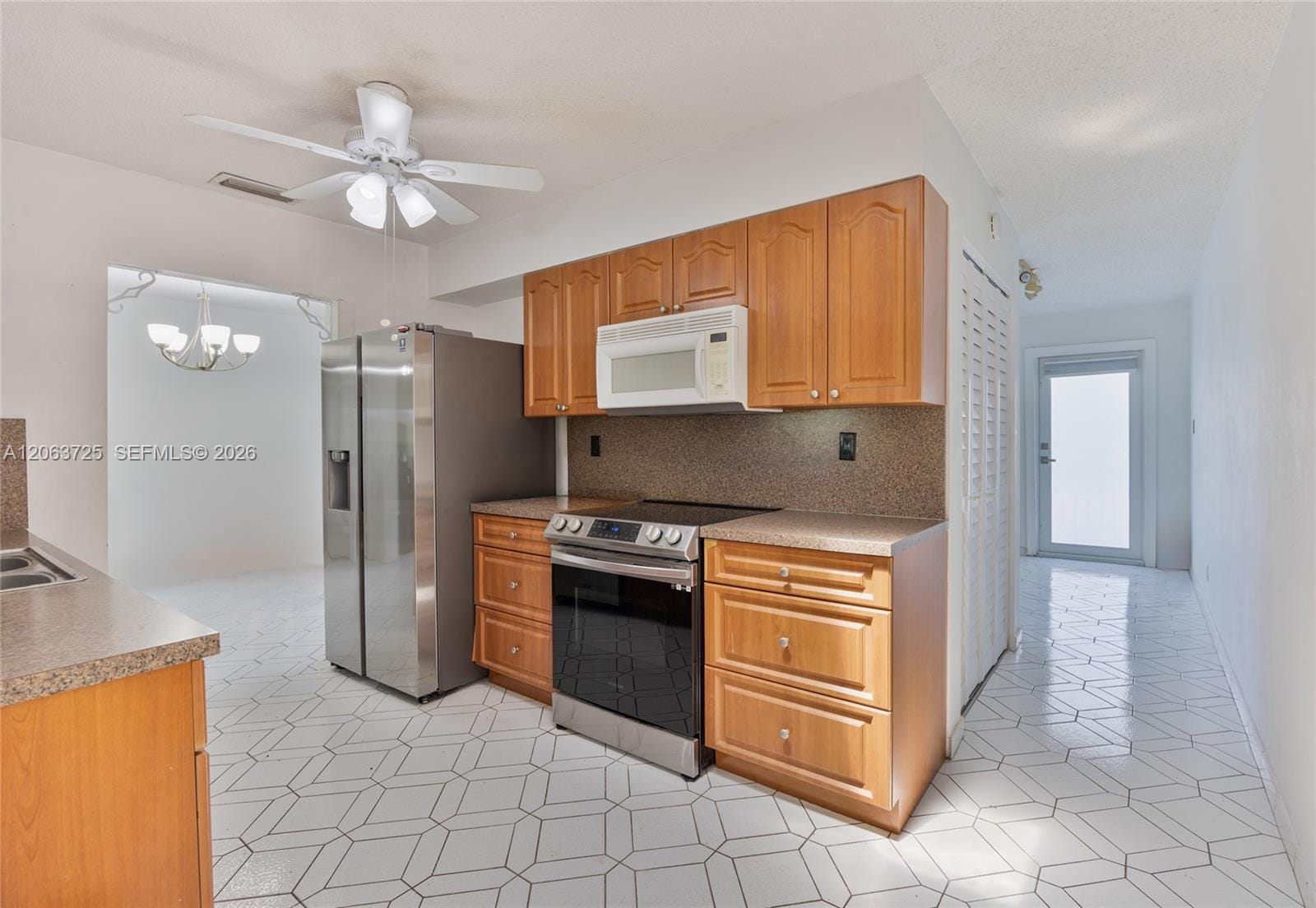 7100 NW 66th Terrace — photo 3