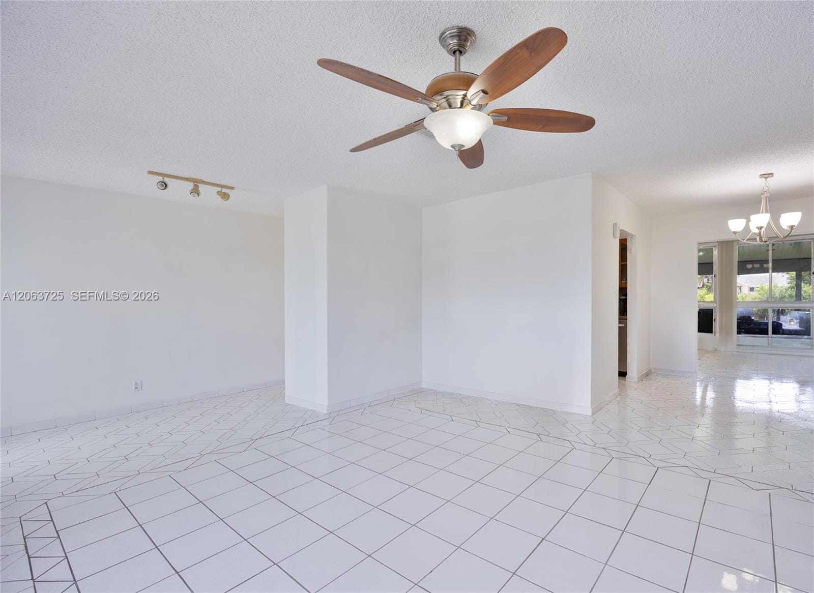 7100 NW 66th Terrace — photo 8