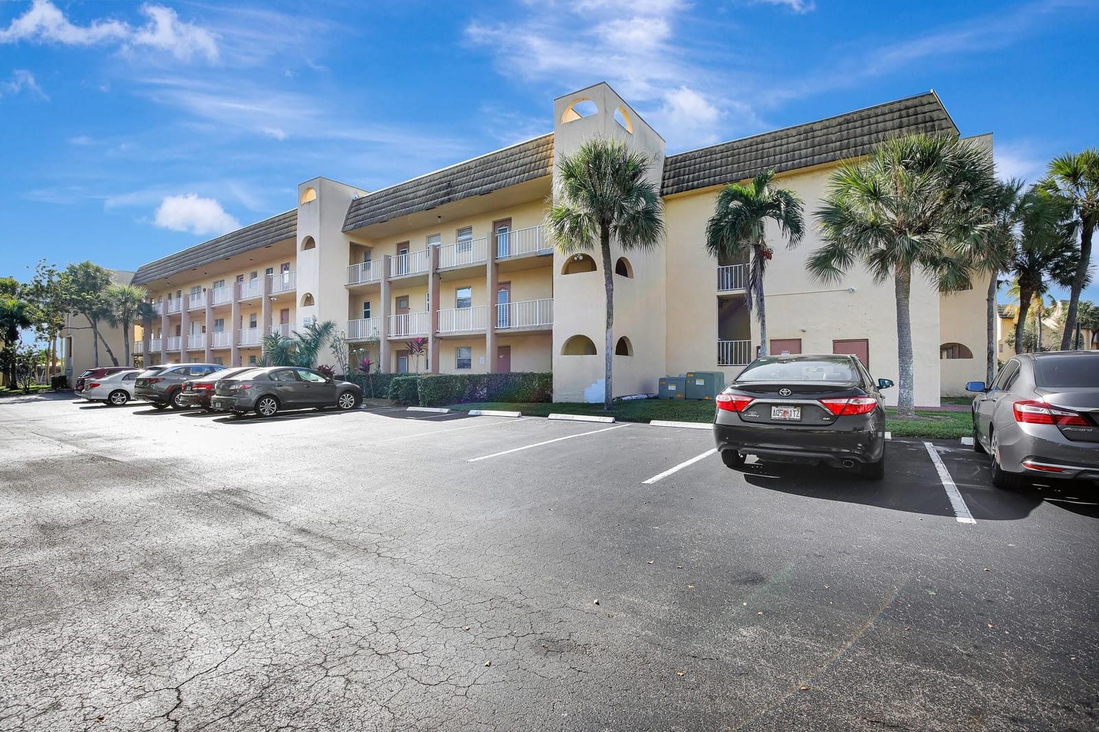 8225 Sunrise Lakes Boulevard 303, Sunrise, FL 33322 photo 20