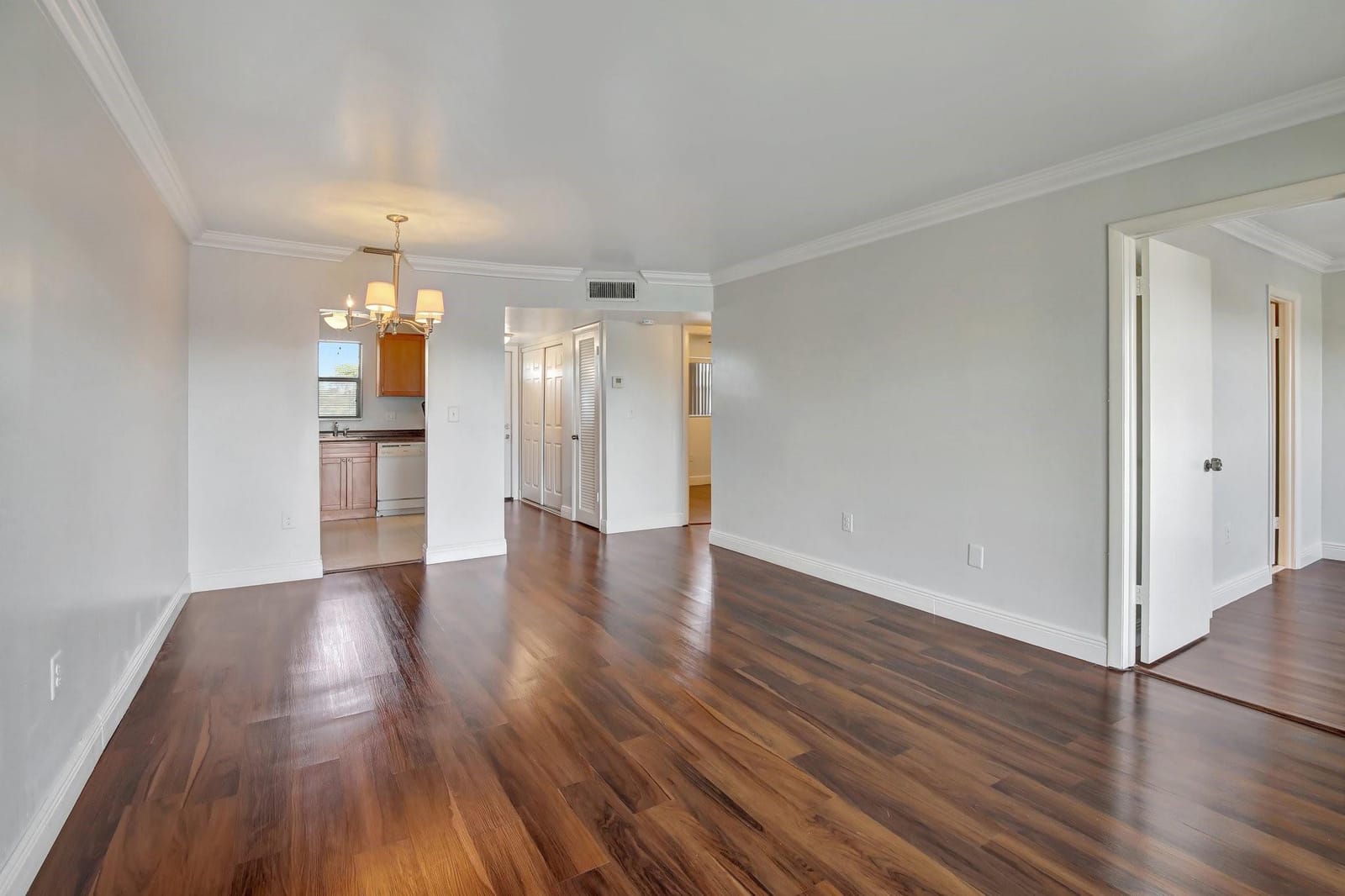 8225 Sunrise Lakes Boulevard 303, Sunrise, FL 33322 photo 24