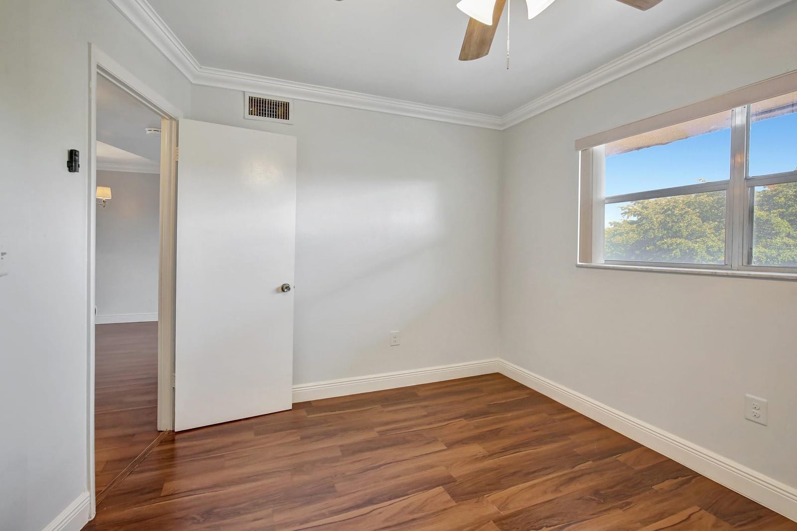8225 Sunrise Lakes Boulevard 303, Sunrise, FL 33322 photo 26