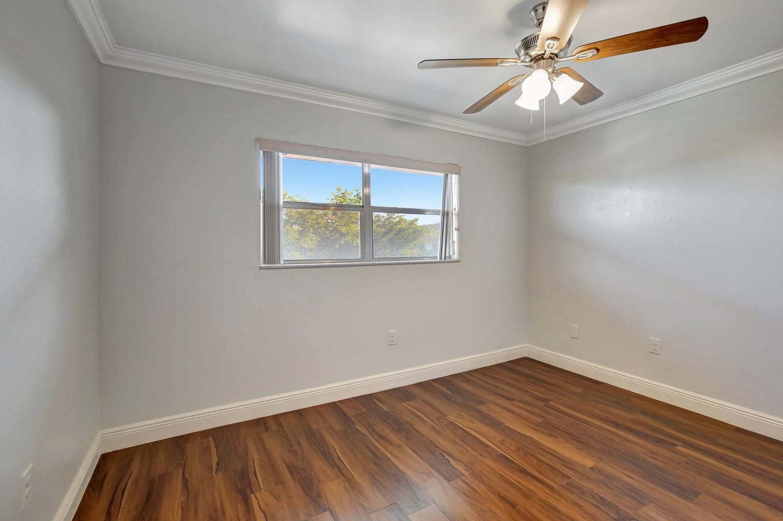8225 Sunrise Lakes Boulevard 303, Sunrise, FL 33322 photo 29
