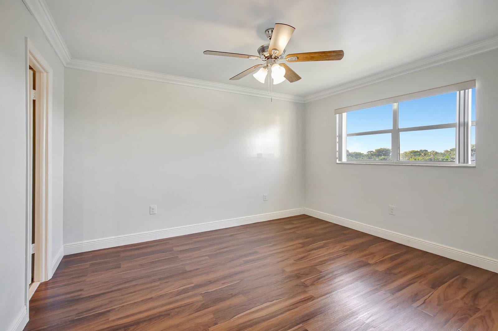 8225 Sunrise Lakes Boulevard 303 — photo 6