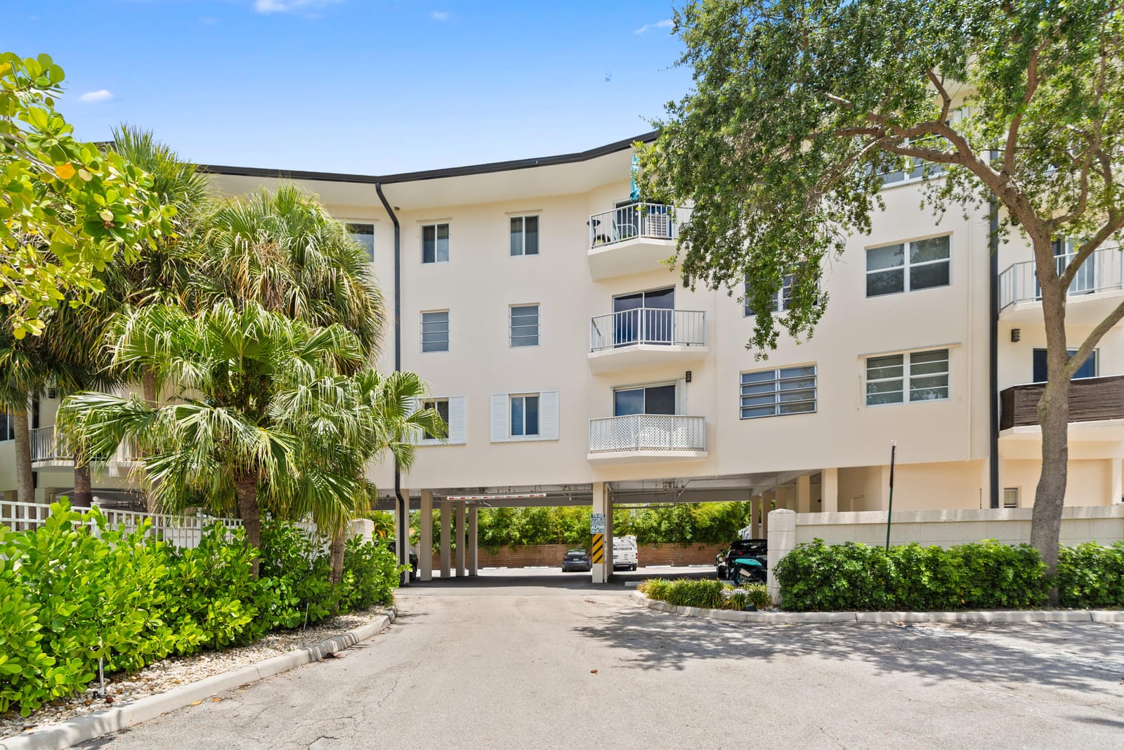 1967 S Ocean Boulevard 107, Lauderdale-By-The-Sea, FL 33062 photo 2