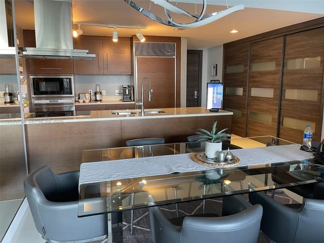 495 Brickell Avenue 703, Miami, FL 33131