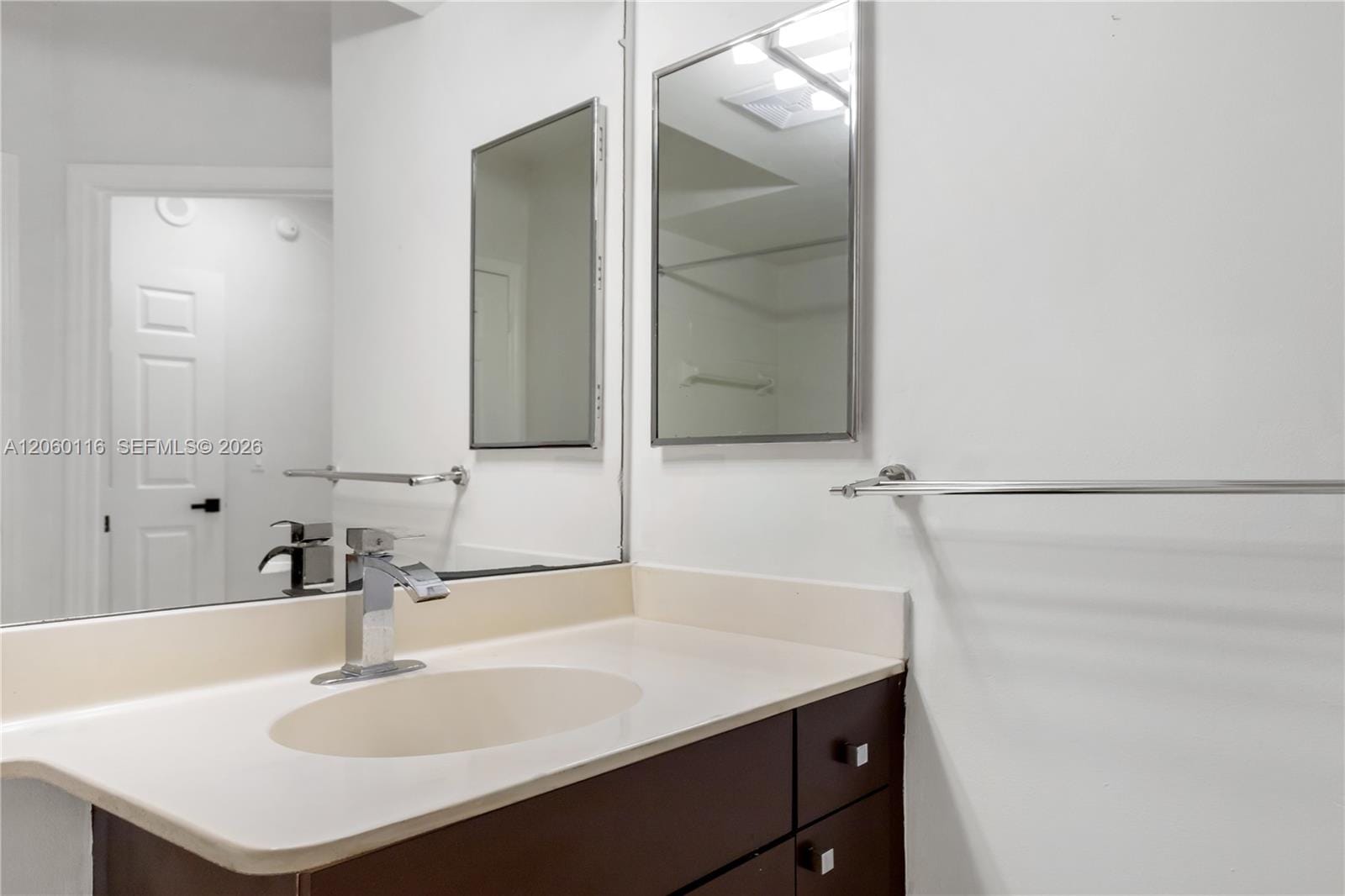 17150 N Bay Road 2320 — photo 11
