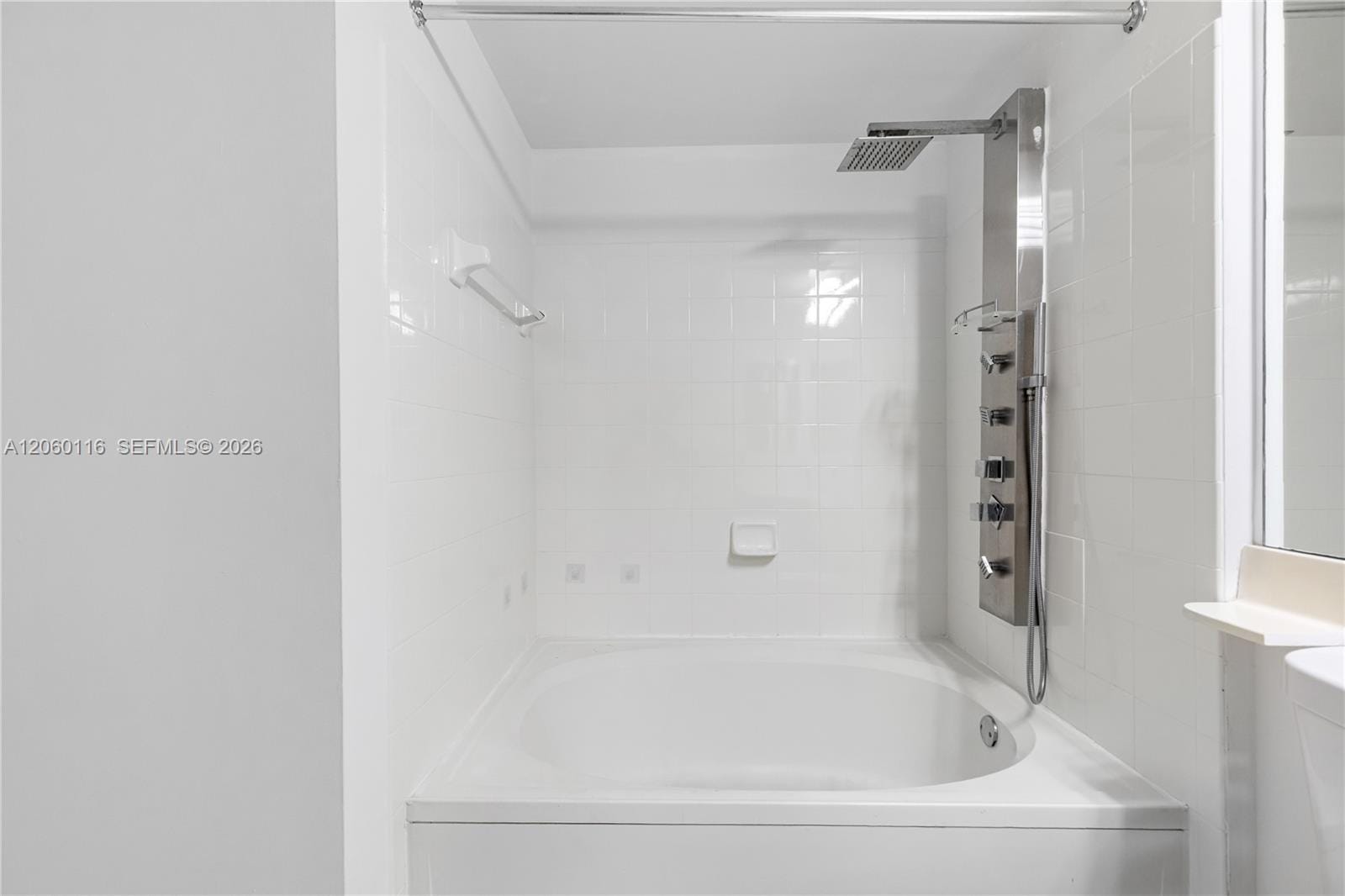 17150 N Bay Road 2320 — photo 10
