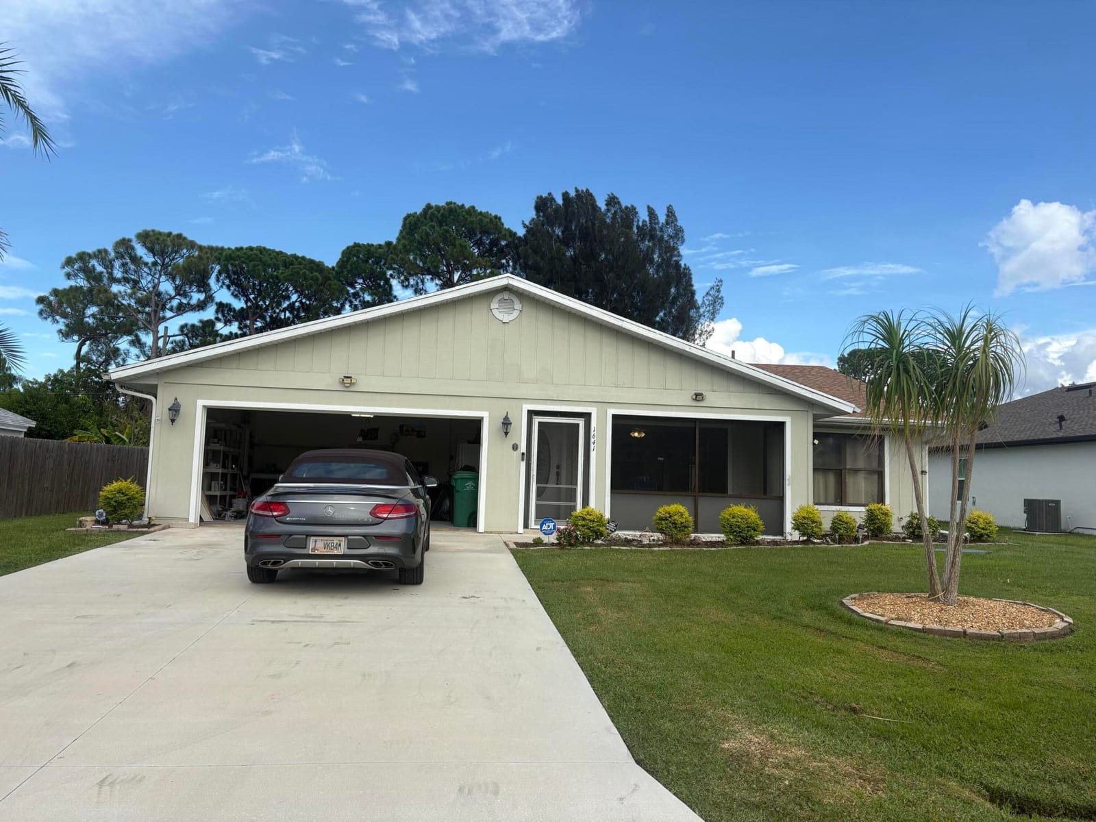 1641 SE CLEARMONT Street — photo 1