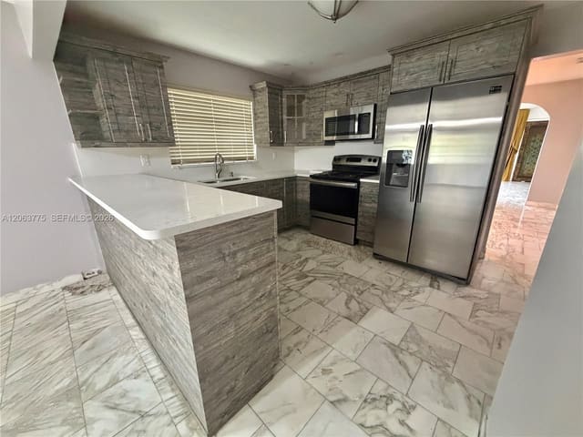 320 NW 61st Avenue, sold in ZIP 33126, Miami, FL