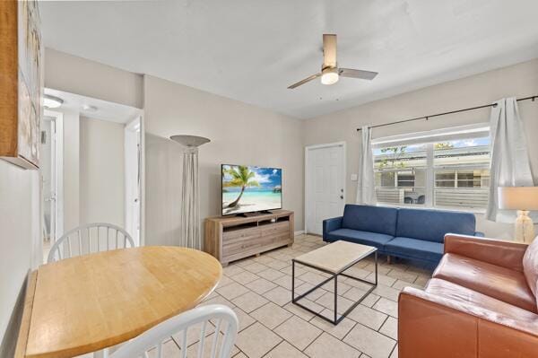 1127 NE 5th Avenue — photo 11