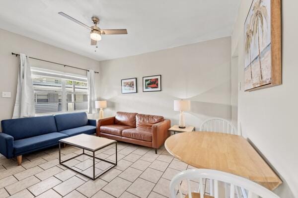 1127 NE 5th Avenue — photo 9
