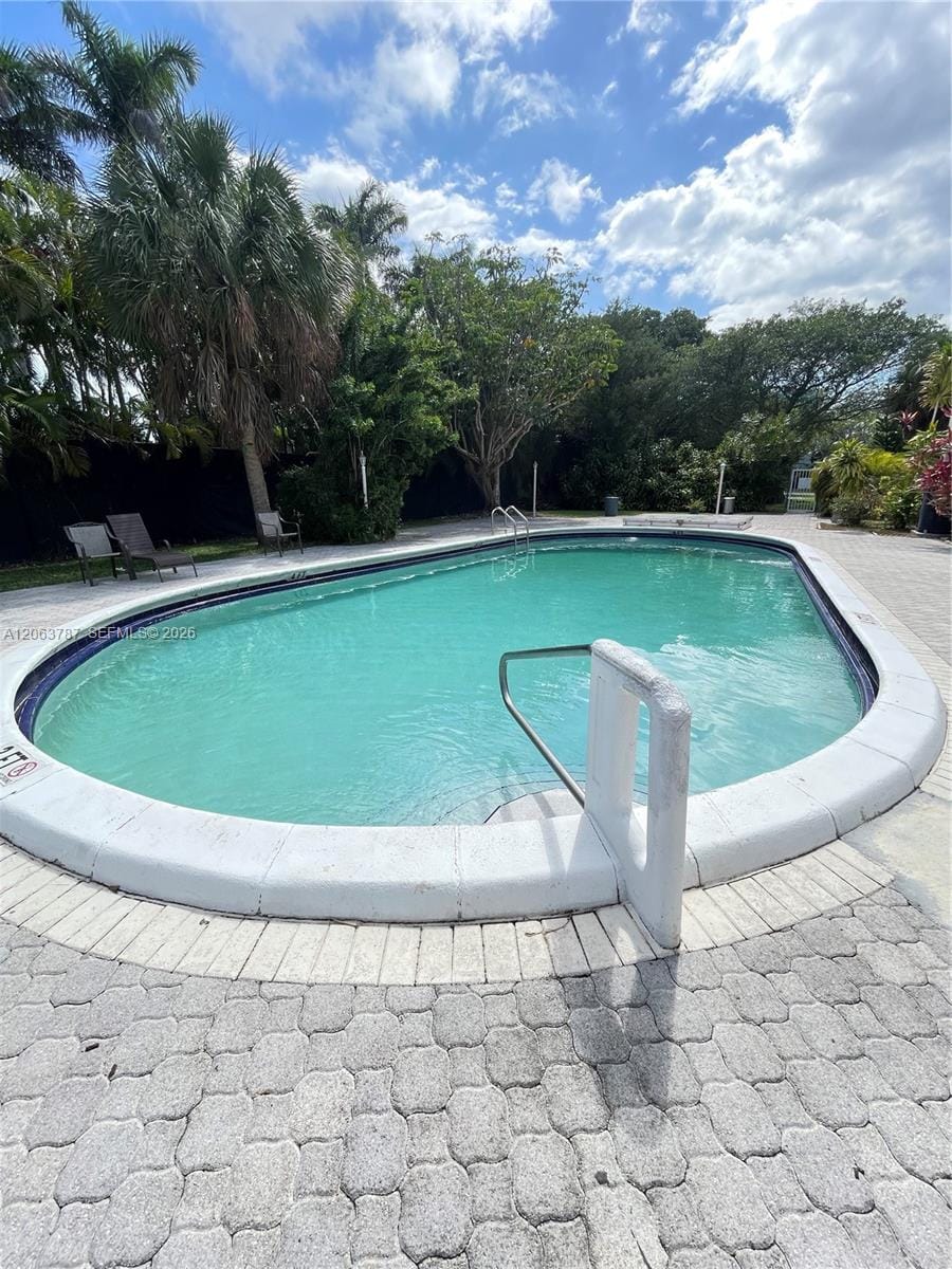 1420 Atlantic Shores Boulevard 130, Hallandale Beach, FL 33009 photo 17