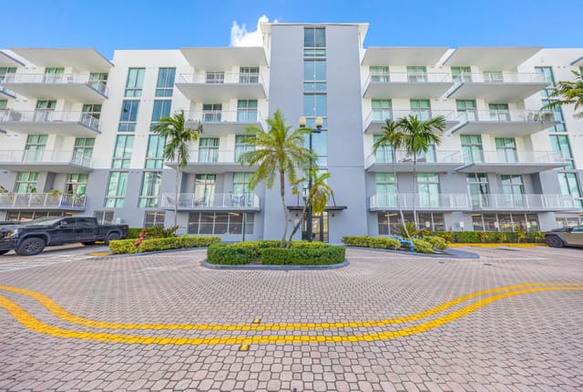 2100 VAN BUREN Street 206, Hollywood Station, Hollywood, FL