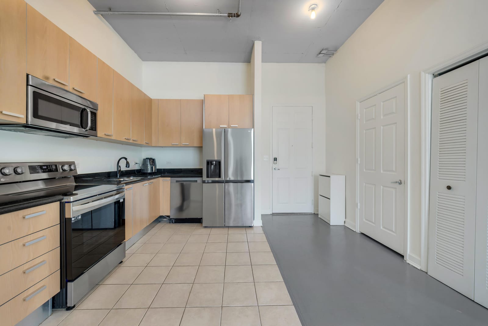 2100 VAN BUREN Street 206 — photo 8