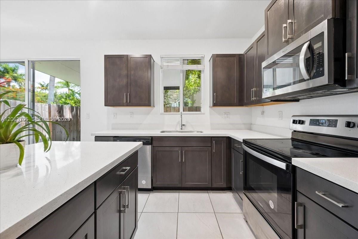 2478 SE 10th Court — photo 4