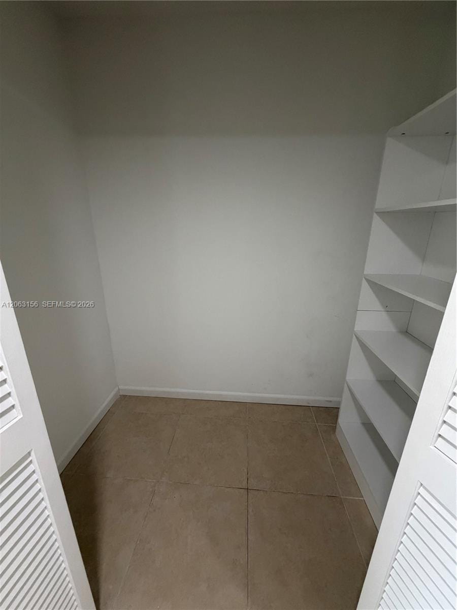 873 NE 195th Street 107, Miami, FL 33179 photo 11