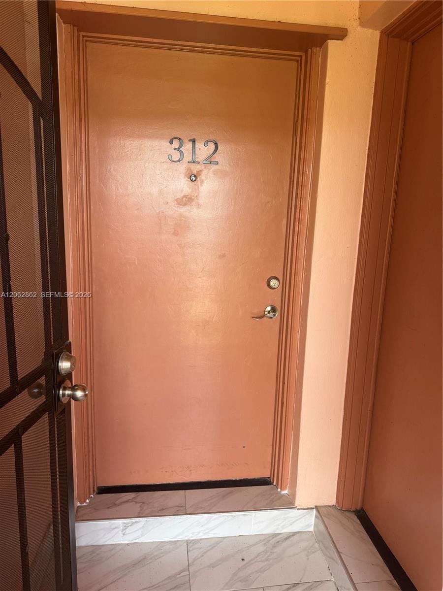 19001 NE 14th Avenue 312 — photo 2