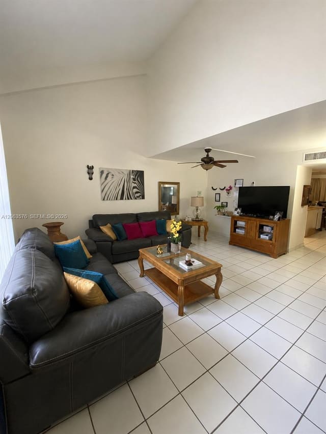 633 N University Drive 14, Plantation, FL 33324