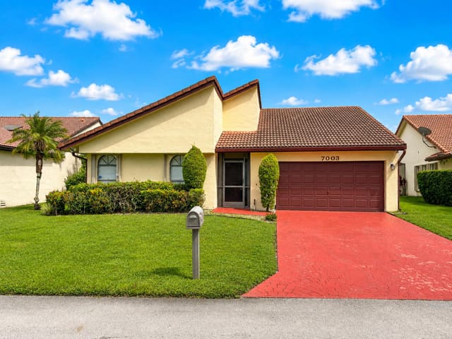 7003 GOLF POINTE Circle, Woodmont, Tamarac, FL